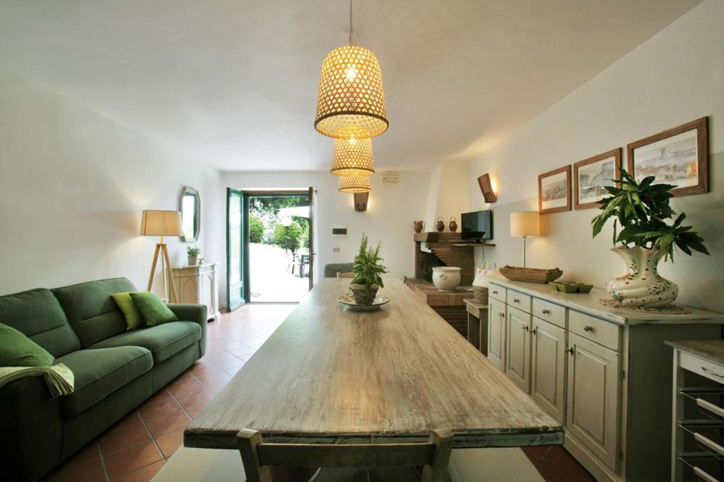 Agriturismo Casale Le Crete อักกวาเปนเดนเต ภายนอก รูปภาพ