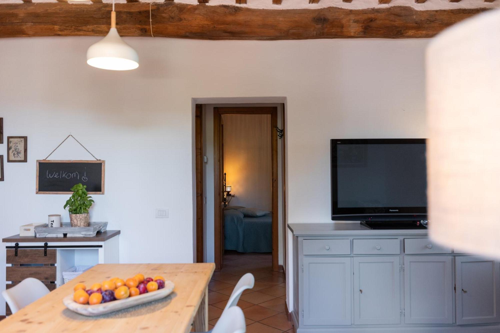 Agriturismo Casale Le Crete อักกวาเปนเดนเต ภายนอก รูปภาพ